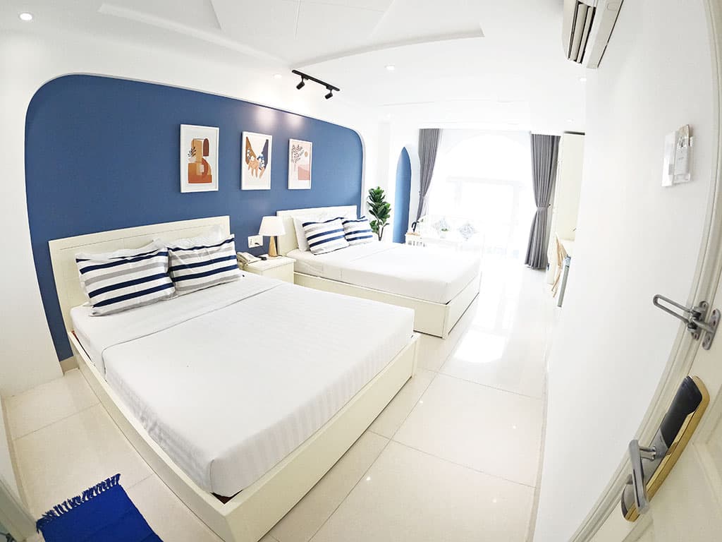 FAMILY-SUITE-1